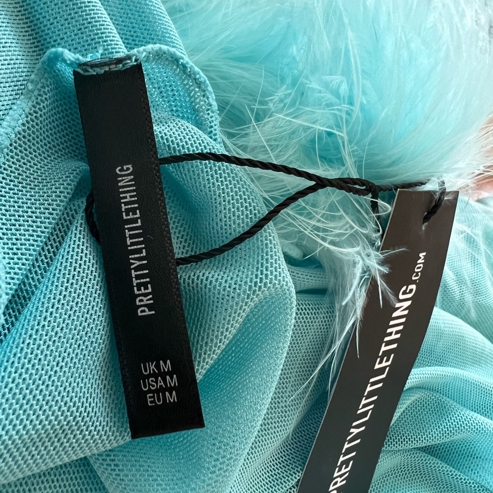 PRETTY LITTLE THING ROBE - Picture 7 of 7